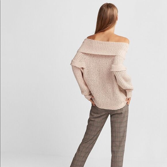 ✨Pink Oversized Ruffle Cowl Neck Sweater✨ - Picture 4 of 4